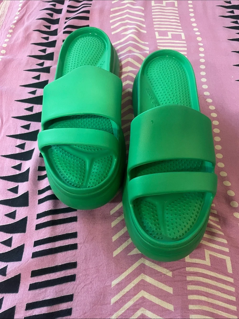 Tag and Bone Bixley sandal in Green